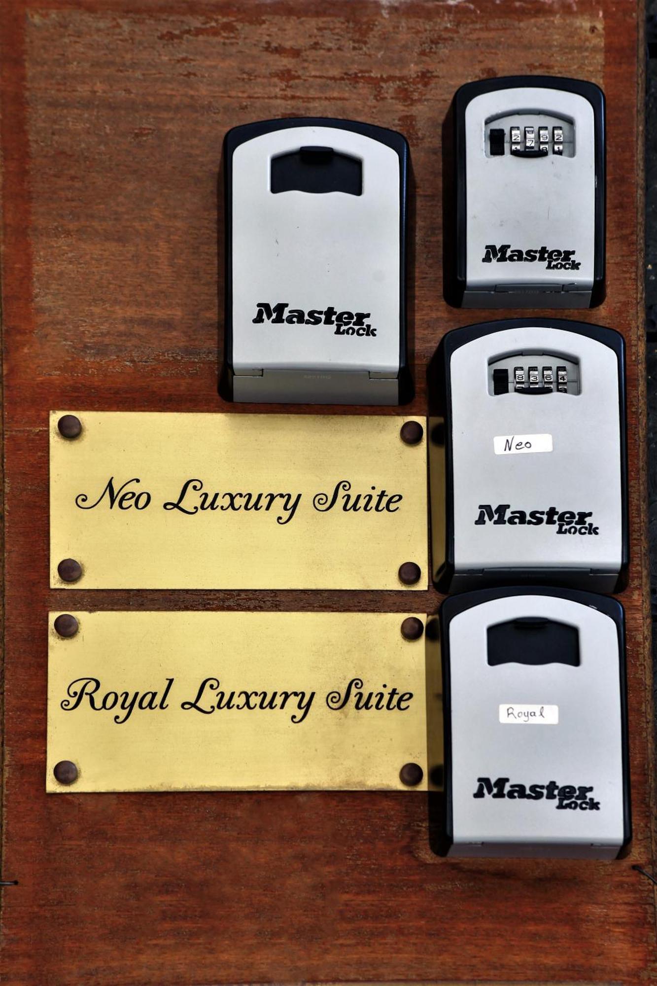 Royal Luxury Suite 雅典 外观 照片